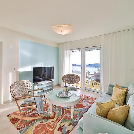 Stunning In With House Sea View Holiday home *