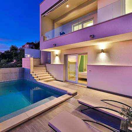 Stunning In With House Sea View Holiday home