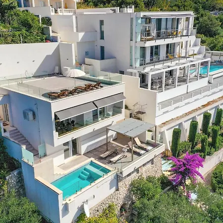 Stunning In With House Sea View