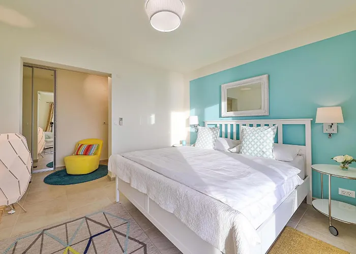 2 Bedroom Cozy In