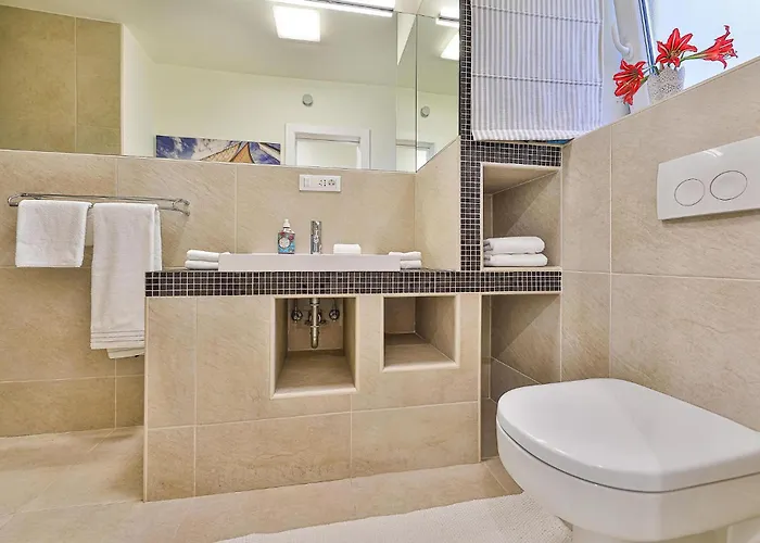 2 Bedroom Cozy In