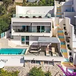 Beach Front Home In Orasac 度假居