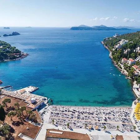 2 Bedroom Cozy In Casa vacanze Orasac