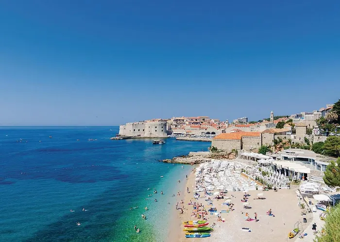 2 Bedroom Cozy In Casa vacanze Orasac