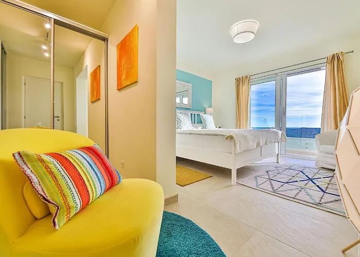 2 Bedroom Cozy In Casa vacanze Orasac