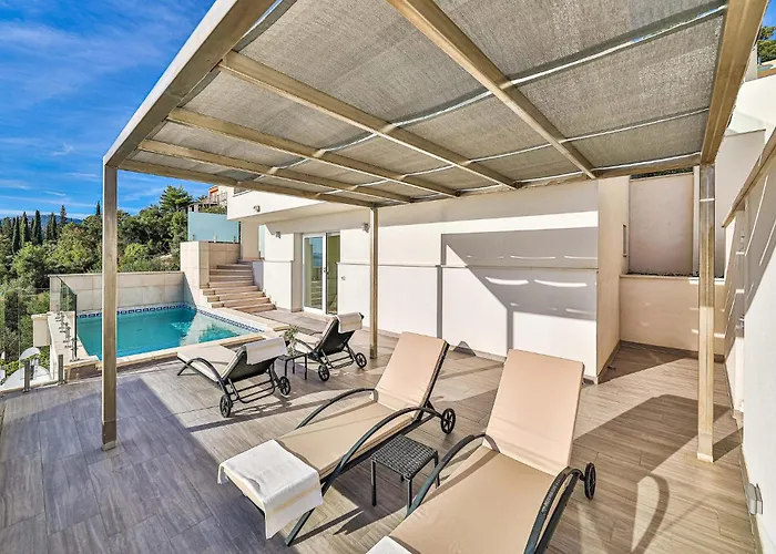 2 Bedroom Cozy In Casa vacanze Orasac